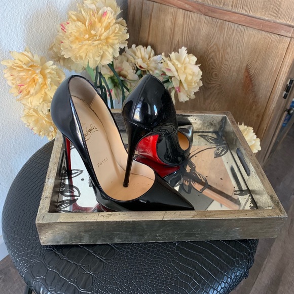 Christian Louboutin Shoes - Christian Louboutin So Kate 35.5